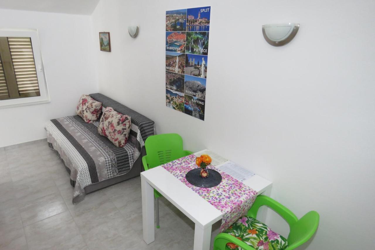 Apartments Caleta Baška Voda Exterior foto